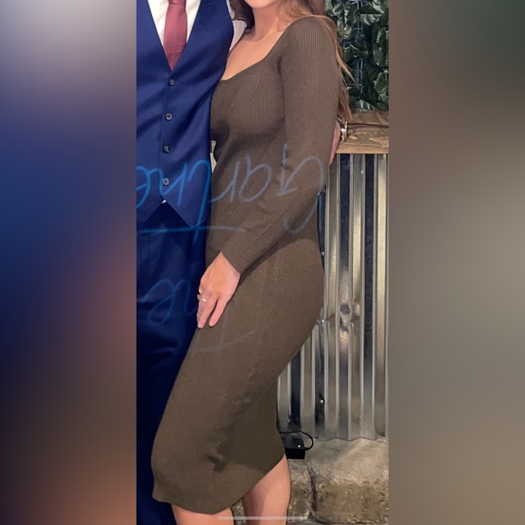 Midi Long Sleeve Sweater Dress - Picture 7 of 7